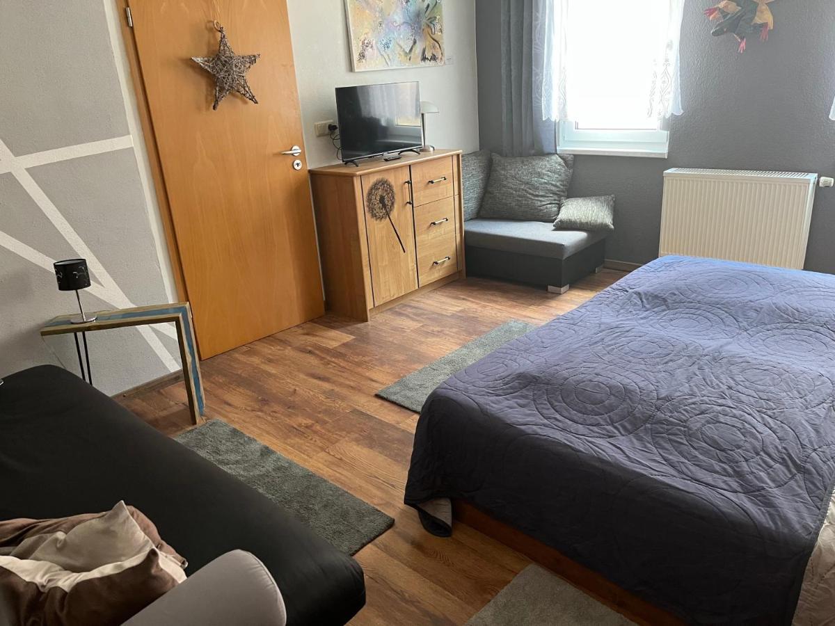 Delux Ferienwohnung Kunstgalerie Und Ilmradweg Kranichfeld Exteriér fotografie