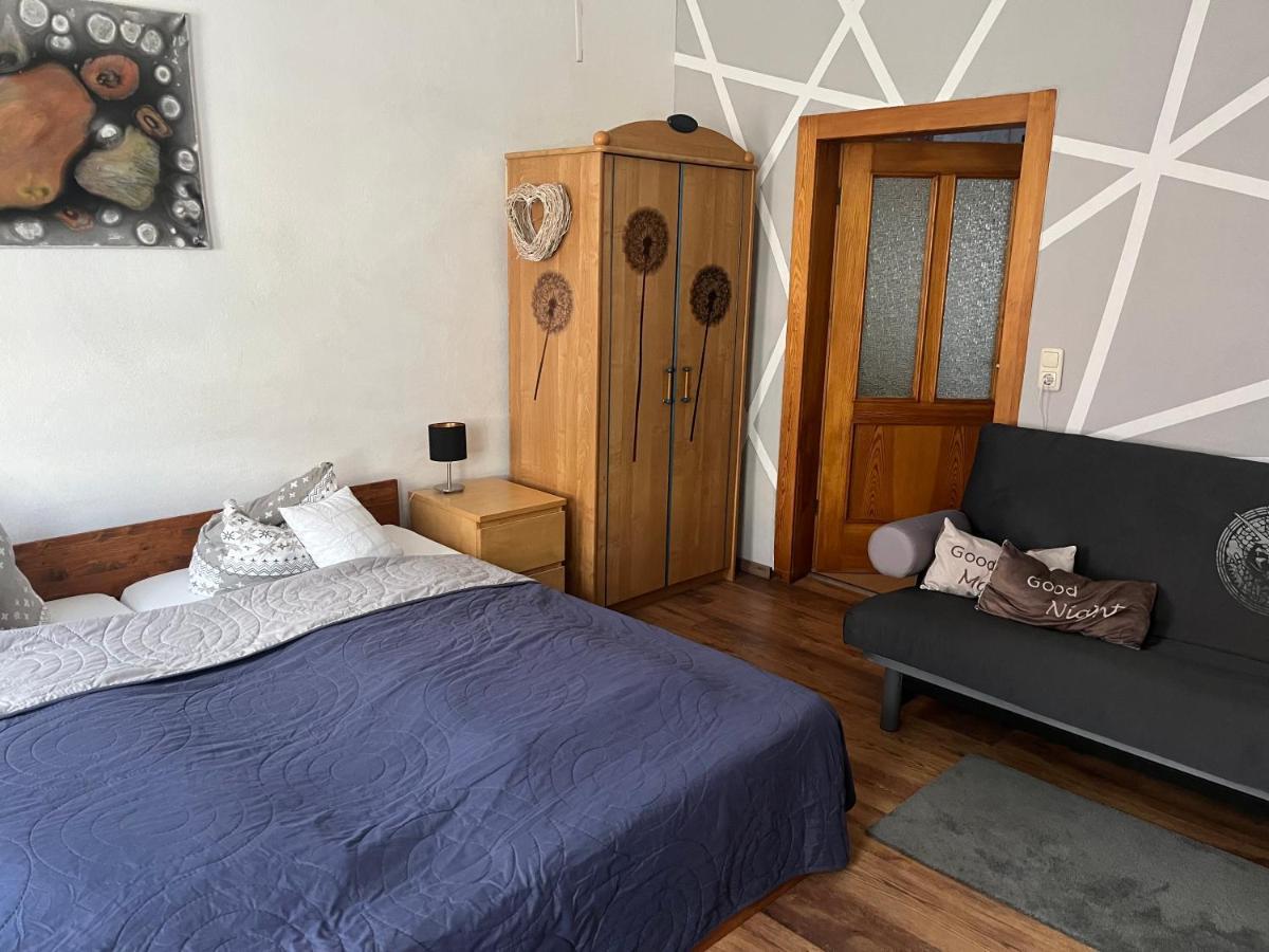 Delux Ferienwohnung Kunstgalerie Und Ilmradweg Kranichfeld Exteriér fotografie