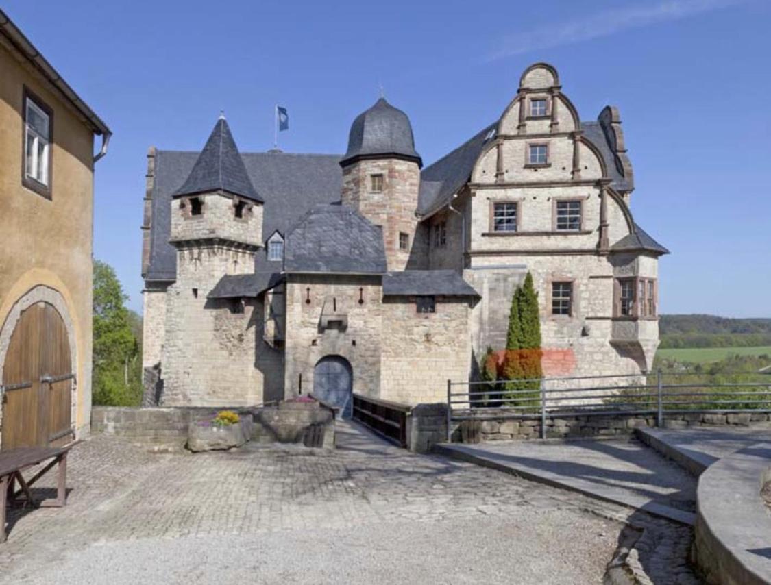Delux Ferienwohnung Kunstgalerie Und Ilmradweg Kranichfeld Exteriér fotografie